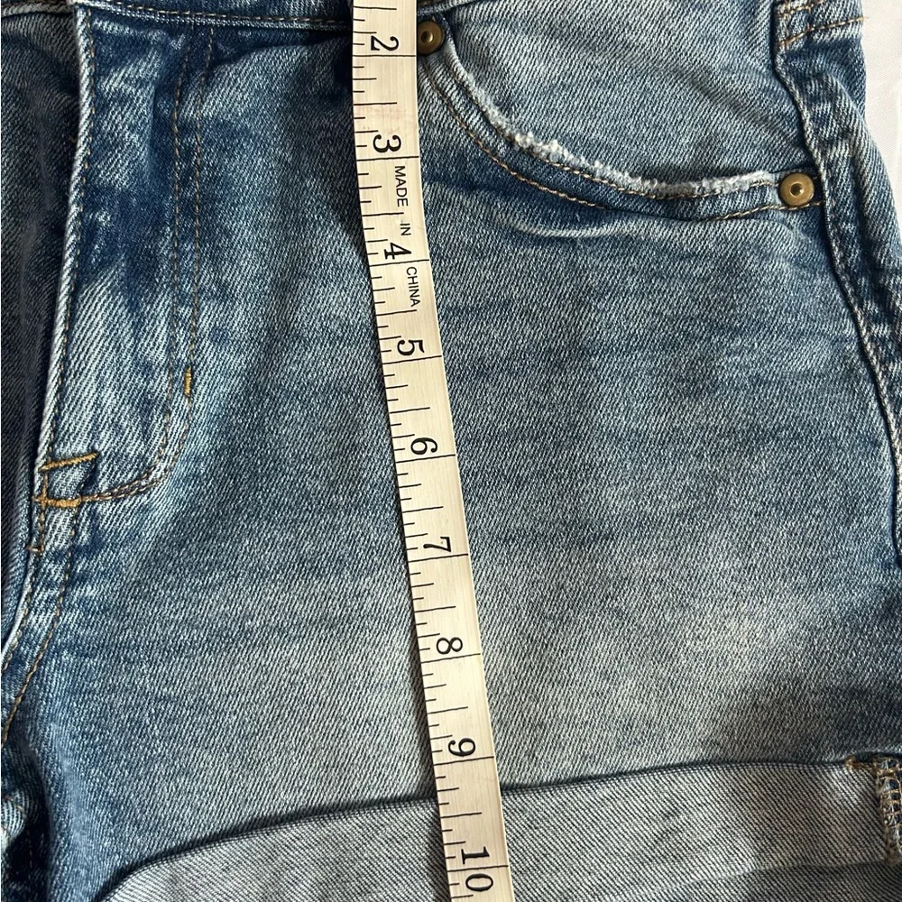 Celebrity Pink Distressed Denim Shorts Size 7